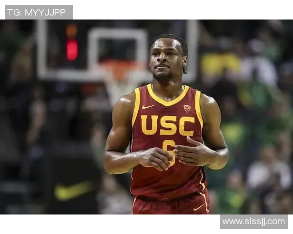 詹姆斯父子共赴NBA梦想时刻布朗尼正式宣布参加选秀